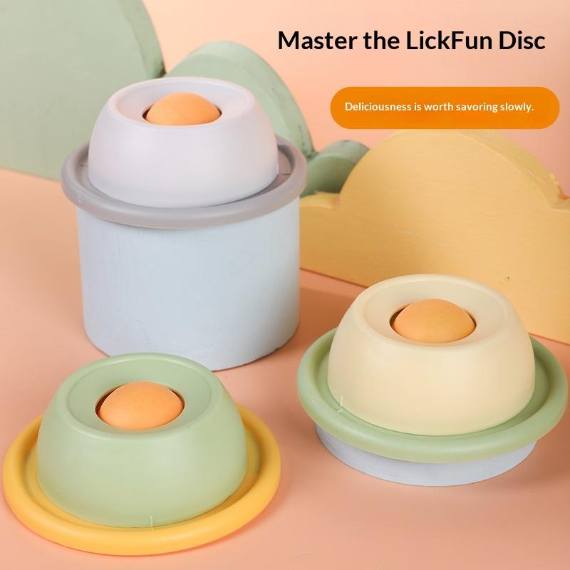 Slow Feeder Dog Bowl - ペット用ヨーグルト舐めマット、犬猫用スローフィーダー - インタラクティブなスナックボウル、歯の健康を促進するペット用舐めマット