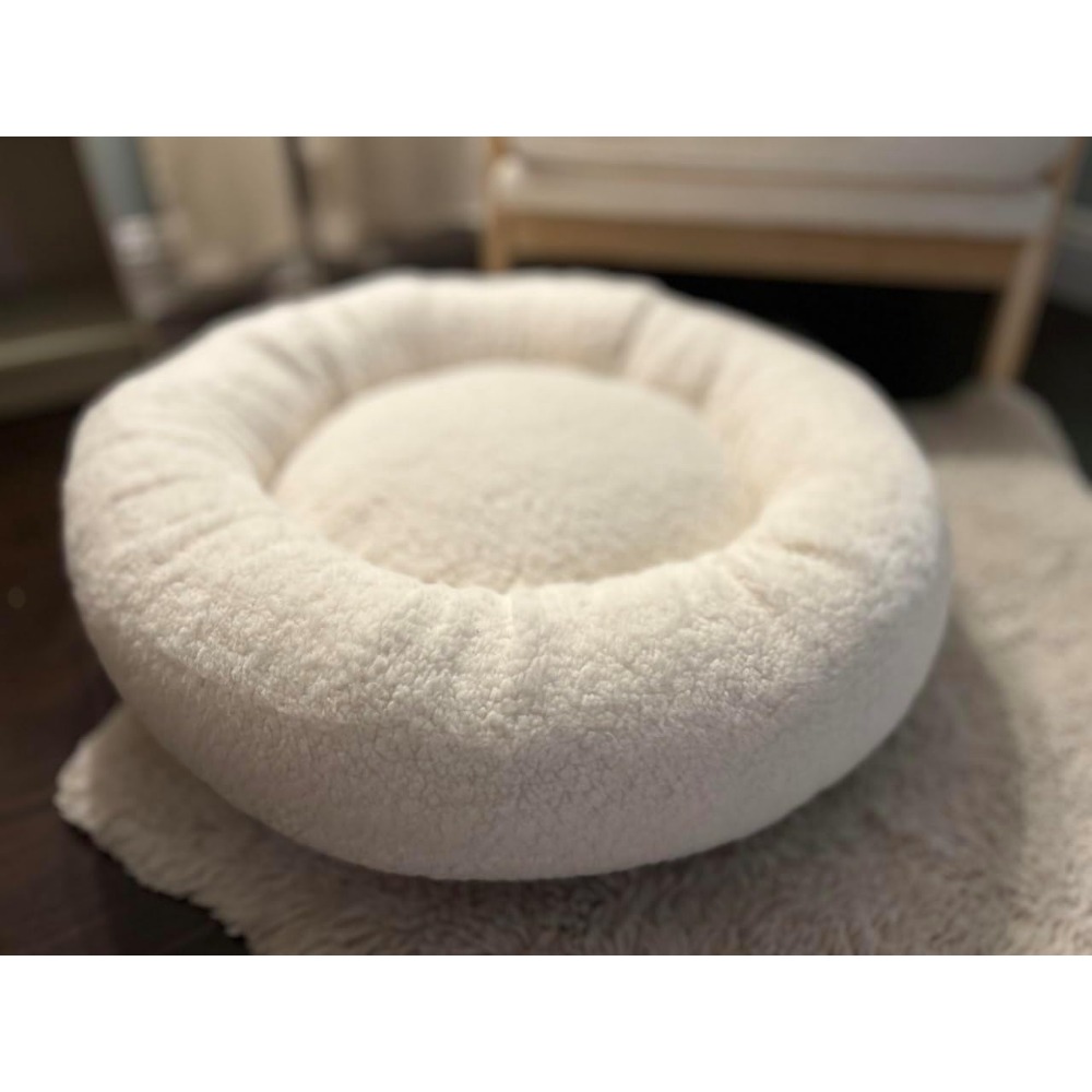 Calming Dog Bed - 超ふわふわエンジェルヘア入りドーナツ型ペットベッド – 小型犬・中型犬と猫用の落ち着きやすい巣、洗えるクッション、18インチ x 6インチ