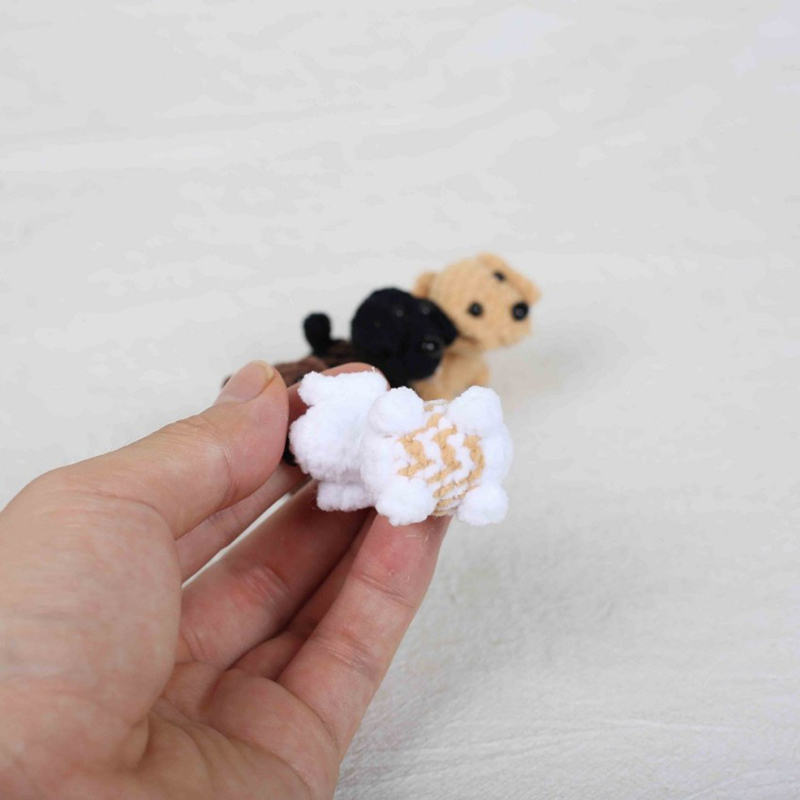 ミニパピーシリーズかぎ針編みキーホルダー、小さな犬のキーチェ - Pet Supplies Store のレビューと価格